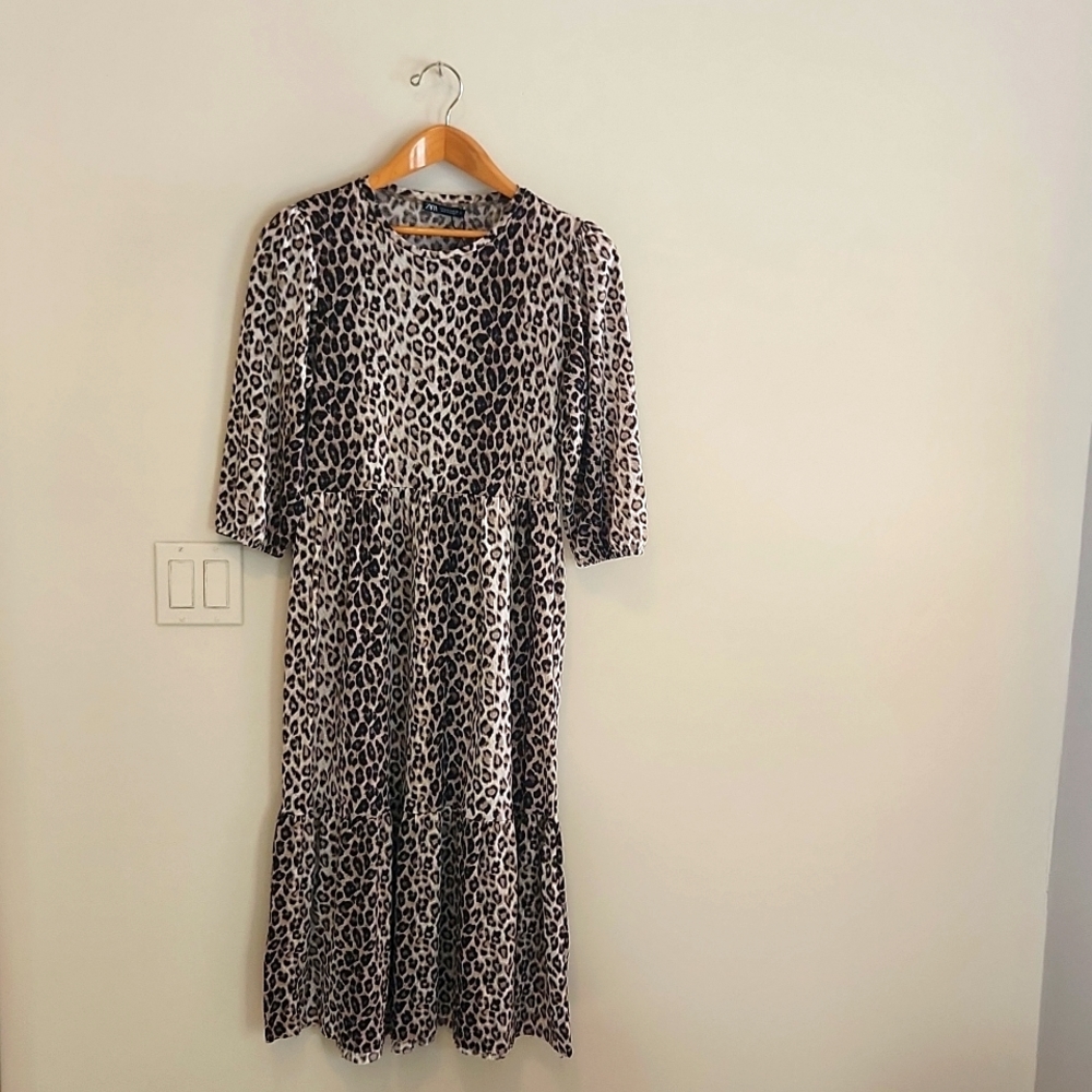 Zara Women's Leopard Dress. 3/4 Sleeve, Size Small.